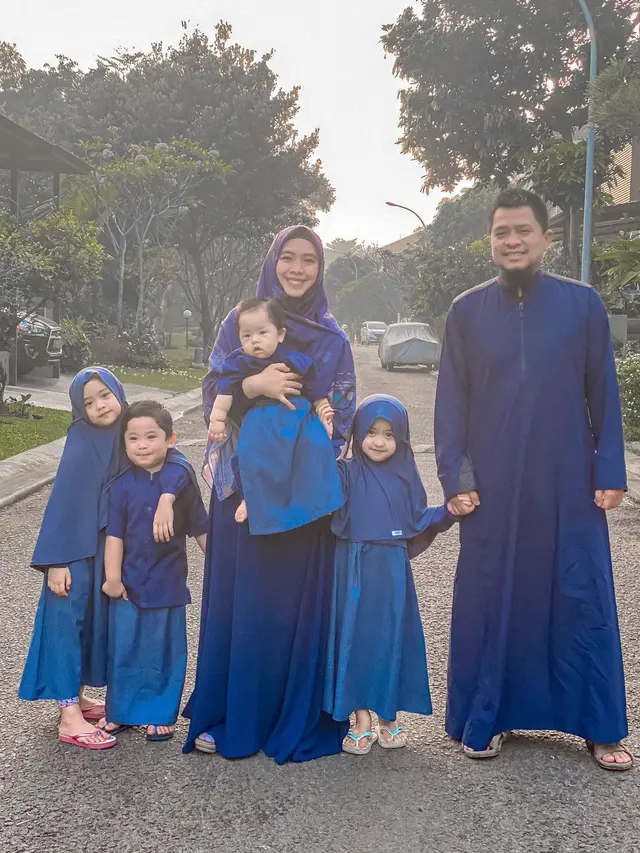 Potret 8 Keluarga Selebriti Rayakan Iduladha 2021, Kompak Banget