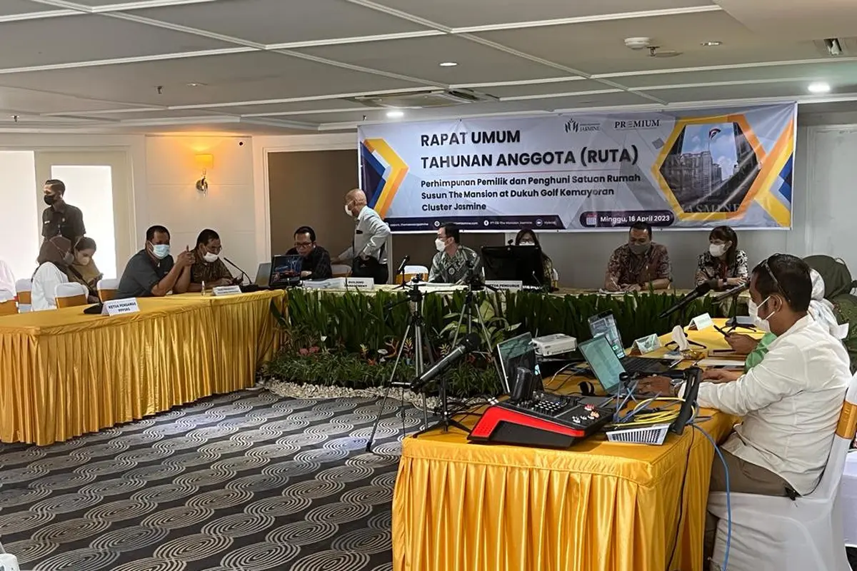 Perhimpunan Pemilik Penghuni Satuan Rumah Susun (PPPRS) The Mansion Jasmine, Kemayoran, Jakarta Pusat mengelar rapat tahunan anggota PPPRS yang berlangsung di Tower Capilano, Minggu (16/4/2023).