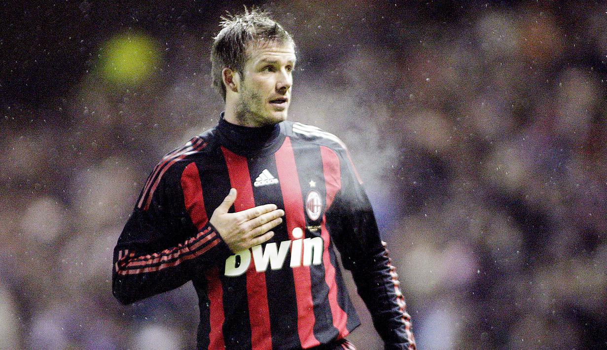 David Beckham - Legenda Manchester United ini pernah memperkuat AC Milan pada tahun 2009 dengan status pinjaman. Karena tidak terlalu lama di kota Milan, kariernya juga tidak sementereng saat membela MU yang bergelimang gelar juara. (AFP/Graham Stuart)