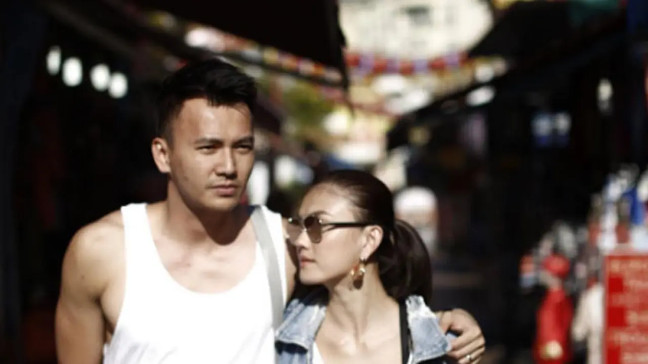 Rahasia Tubuh Kekar Wijaya Saputra yang Bikin Agnez Mo Kesengsem