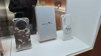 Casing Oppo Find X8 Series hasil kolaborasi Oppo dengan Maison Kitsune. (Liputan6.com/Yuslianson)