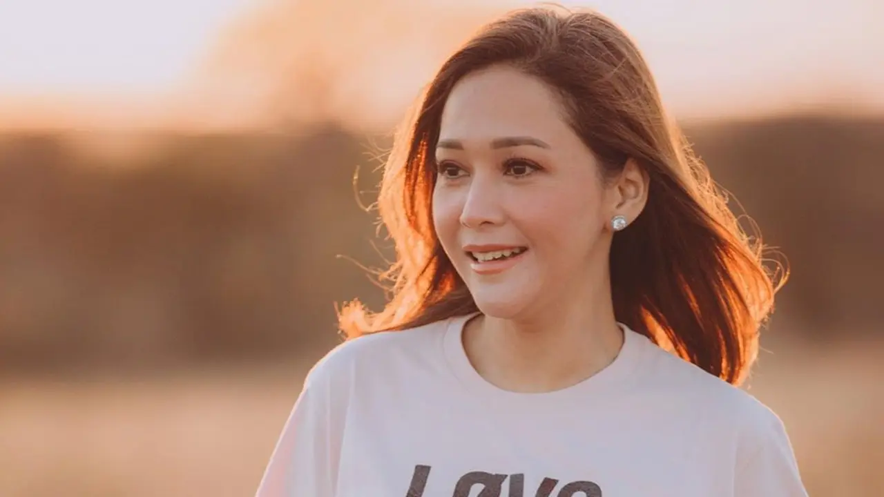 FOTO: Penampilan Maia Estianty dengan Makeup Natural, Tetap Cantik Memesona
