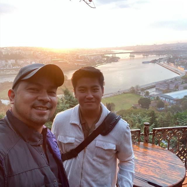 6 Momen Kebersamaan Sultan Djorghi dan Anak Sambungnya, Penuh Kehangatan