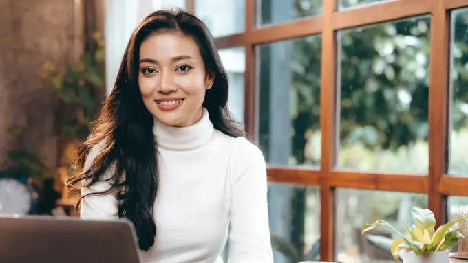 tersenyum kalem mandiri