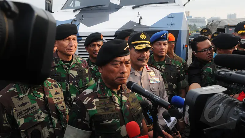 TNI Gelar Apel Kesiapan Pasukan Jelang KAA