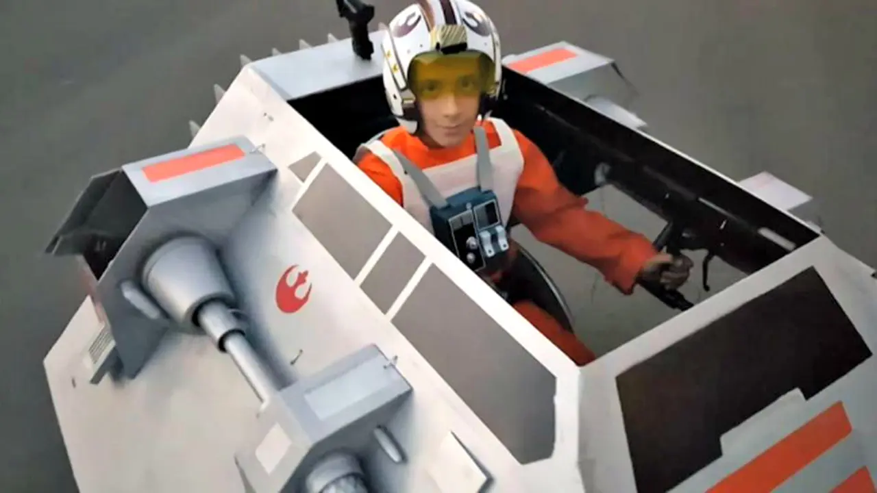Kursi Roda 'Star Wars' Unik Untuk Halloween