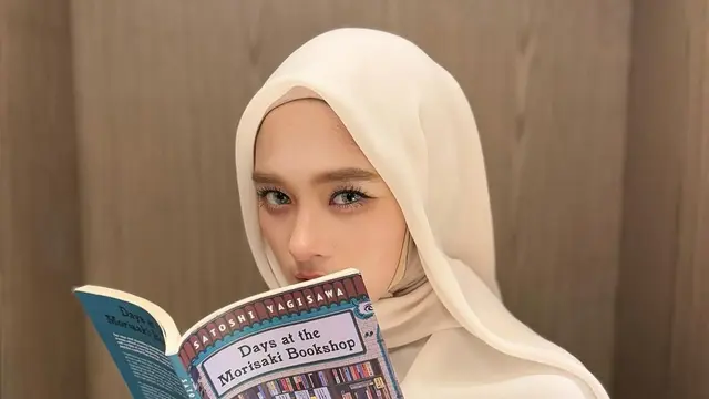 Unggahan Foto Cantik Inara Rusli. (instagram/mommy_starla)