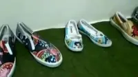 Terpidana kasus terorisme Abu Bakar Baasyir dikabarkan sakit. Sementara itu, pemuda di Purworejo membuat sepatu lukis yang digemari remaja.