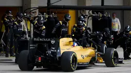 Renault Sport Formula One Team menempati urutan ke-9 dengan hanya mengumpulkan total poin 8 hingga saat ini. (Lars Baron/Getty Images/AFP)