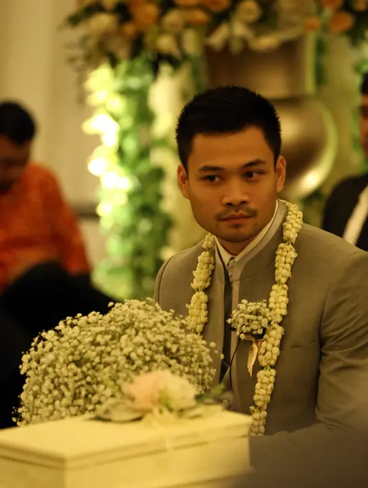 Lelaki kelahiran Jakarta, 11 Februari 1993 ini sama-sama memiliki kegemaran pada olahraga berkuda sama seperti sang istri, Nabila Syakieb. Ia juga memiliki sejumlah prestasi pada cabang olahraga tersebut. (Fathan Rangkuti/Bintang.com)