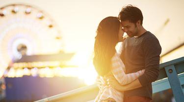 Punya Pacar Ganteng Bikin Senang Atau Jadi Petaka Lifestyle Fimela Com