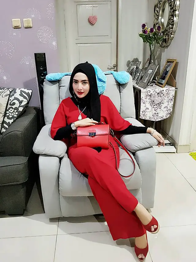 [Bintang] Yulia Mochamad