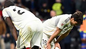 Kekecewaan pemain Real Madrid usai kalah dari Getafe di Liga Spanyol. (Javier SORIANO / AFP)