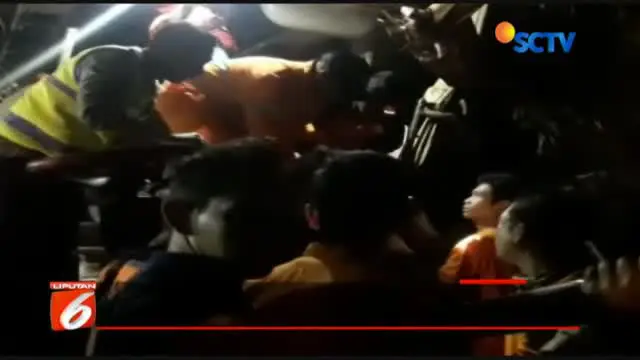 Bus Pariwisata di Magetan Hantam Tebing, 2 Orang Tewas