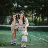 Nagita Slavina akan berpasangan dengan Gege Elisa dalam pertandingan Lagi-Lagi Tenis yang digelar RANS pada Sabtu, 24 Juni 2023 mendatang. [Foto:  IGraffinagita1717/gegeelisa94].
