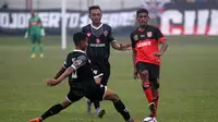 PS Mojokerto Putra mengalahkan Kalteng Putra 2-0 pada lanjutan Grup 6 Liga 2 2017 di Stadion Gajahmada, Mojokerto, Minggu (14/5/2017). (Bola.com/Robby Firly)