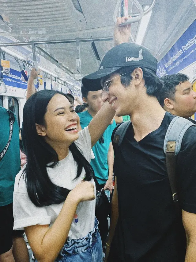 Main Film Bareng, Ini 7 Momen Kebersamaan Hanggini dan Junior Roberts