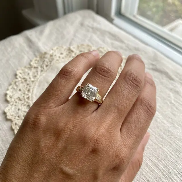 Model Cincin Emas dengan Batu Berlian yang Tren di 2026