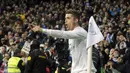 Bintang Real Madrid, Cristiano Ronaldo memimpin top scorer sementara Liga Champions dengan koleksi 12 gol.  (AP/Paul White)