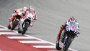 Pebalap Movistar Yamaha, Jorge Lorenzo, berada di peringkat dua pada MotoGP Austin di Texas, Amerika Serikat, Senin (11/4/2016) dini hari WIB. Juara dunia tahun lalu itu terpaut enam detik dari rekan senegaranya. (AFP/Thomas B. Shea)