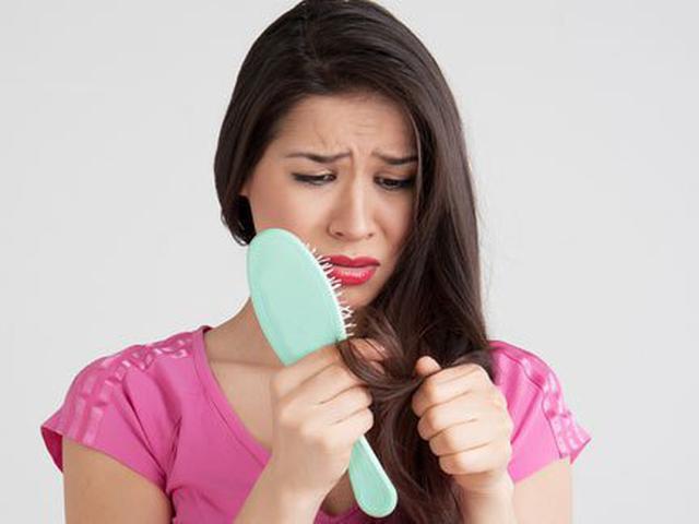 5 Penyebab Rambut Rontok Berlebihan Pada Wanita Beauty Fimela Com