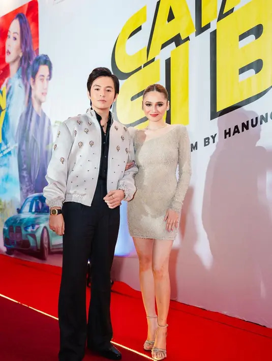 Bahkan, penampilan Syifa Hadju bersama Angga Yunanda dalam premiere tak lepas dari sorotan netizen. Keduanya juga disebut bisa tetap terlihat profesional dalam bekerja meski pernah menjadi sepasang kekasih. (Liputan6.com/IG/@syifahadju)