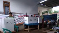 Suasana pencoblosan Pemilu Serentak 2019 di TPS 23 Kecamatan Socah, Kabupaten Bangkalan,