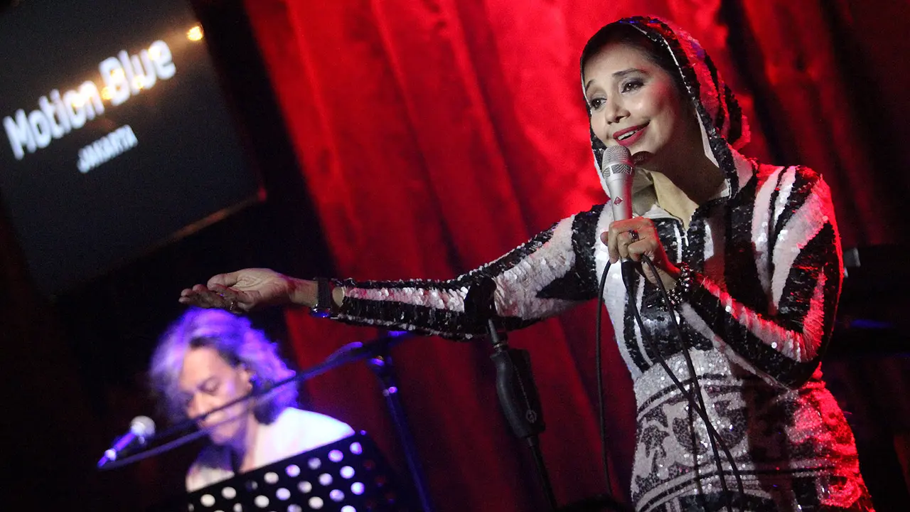 Ayu Azhari