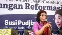 Menteri Susi Pudjiastuti memberikan pandangannya terkait evaluasi 2 tahun pemerintahan Jokowi-JK, di Jakarta, Kamis (20/10). Susi mengatakan banyak pencapaian positif selama dua tahun pemerintahan Joko Widodo dan Jusuf Kalla. (Liputan6.com/Faizal Fanani)