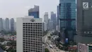Pemandangan gedung bertingkat di kawasan Bundaran HI, Jakarta, Kamis (14/3). Bank Indonesia (BI) memprediksi inflasi pada tahun 2019 akan berada di level 3,5 persen +-1 persen. (Liputan6.com/Angga Yuniar)