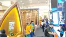 Pengunjung memadati pameran Indobuildtech 2019 di ICE BSD City, Tangerang, Banten (20/3). Pameran yang berlangsung pada 20-24 Maret 2019 menghadirkan produsen, asosiasi industri, Kementerian Perdagangan, Kadin. (Liputan6.com/Angga Yuniar)