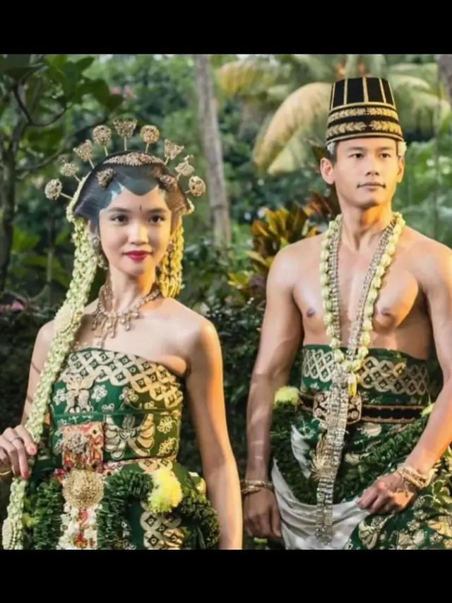 Netizen Minta Foto Pernikahannya di Edit, 7 Hasilnya Ini Keren Banget