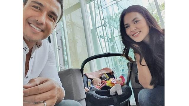 7 Penampakan Rumah Raisa dan Hamish Daud, Elegan dengan Warna Putih