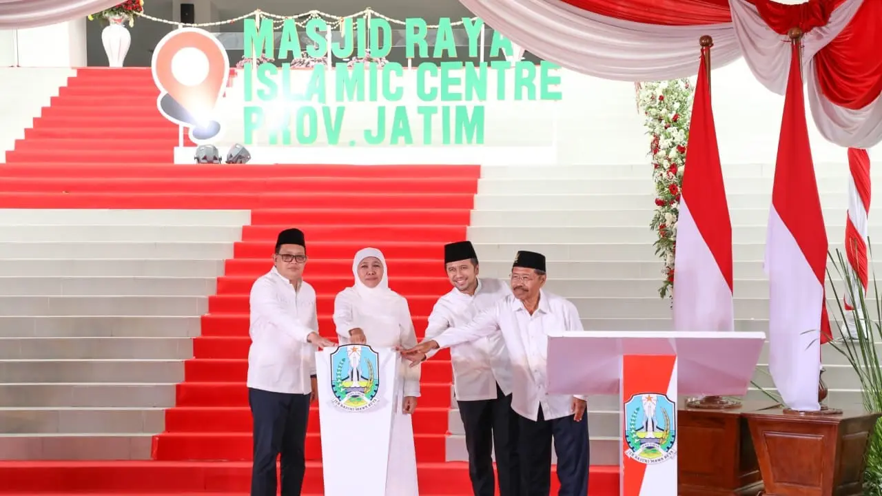 Peresmian Masjid Raya Islamic Centre Jawa Timur karya Gubernur Jawa Barat Ridwan Kamil.