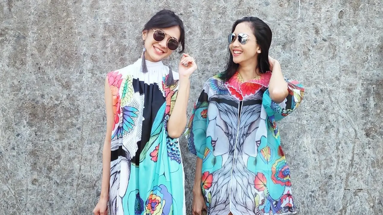 Persahabatan Ririn Dwi Ariyanti dan Agla Artalidia