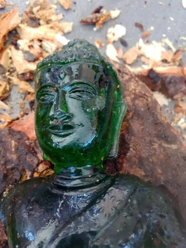 Penemuan Patung Buddha Zamrud dalam Pohon Mangga