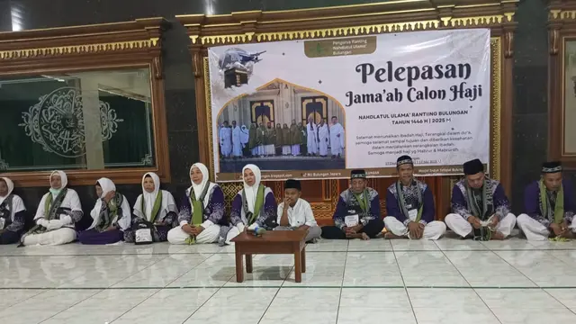 Pemberangkatan haji Kabupaten Jerapa, Jawa Tengah. (Foto: Liputan6.com/Arief Pramono)