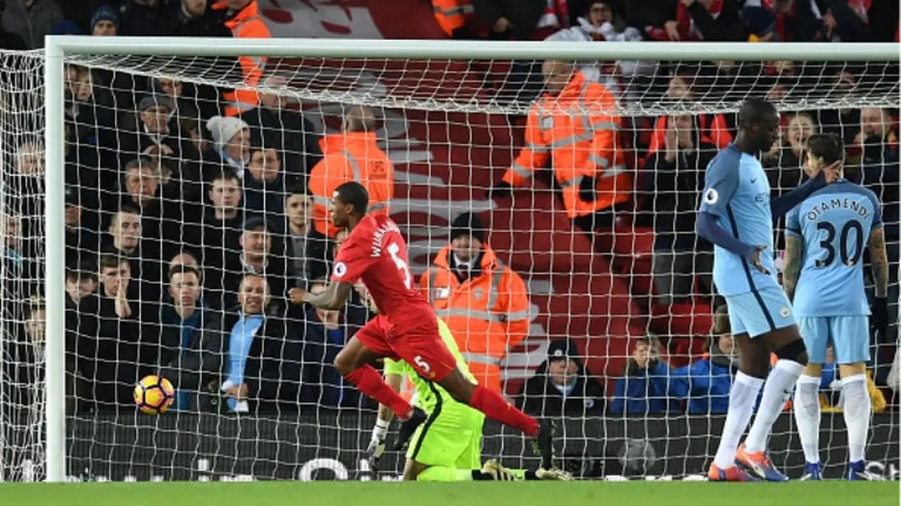 Gol Georginio Wijnaldum yang membawa Liverpool menempel laju Chelsea di klasemen Liga Inggris 2016/2017