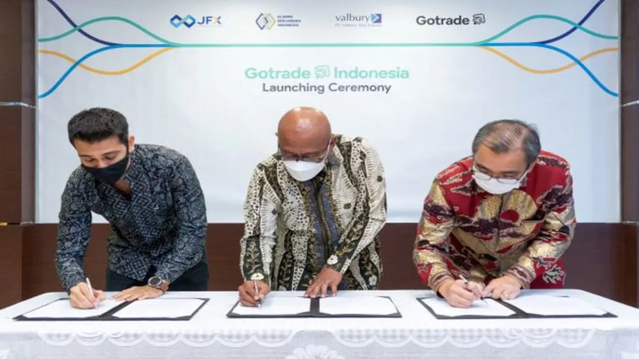 Direktur Utama KBI Fajar Wibhiyadi, Dirut BBJ Paulus, Pendiri gotrade mas Rohit Mulani  berkolaborasi meluncurkan Gotrade Indonesia (Foto:PT Valbury Asia Futures)