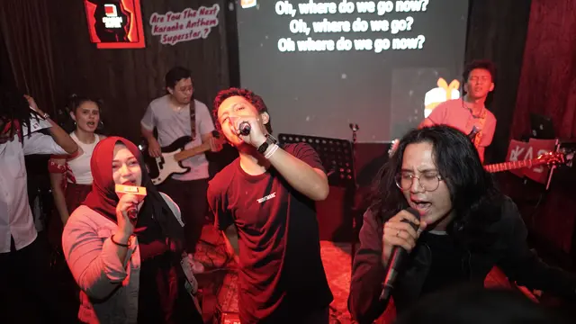 Kontes Adu Singing