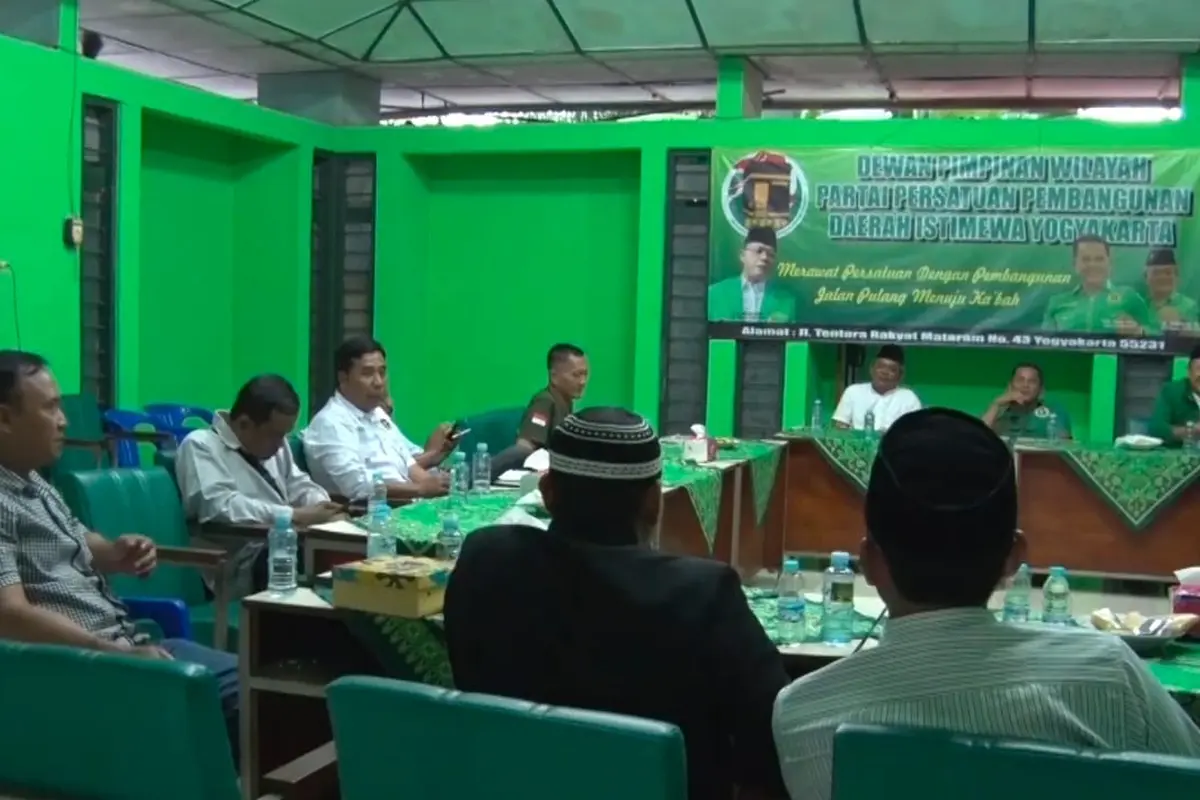 Ketua Umum Gerakan Pemuda Kabah (GPK) Pusat Imam Fauzan menegaskan pihaknya tidak terlibat dalam pencalonan presiden Anies Baswedan yang digelar di Grand Pasific Jalan Magelang, Yogyakarta.