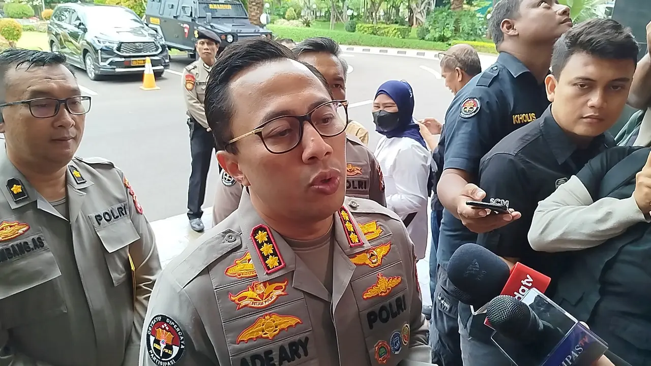 Kabid Humas Polda Metro Jaya, Kombes Pol Ade Ary Syam Indradi.
