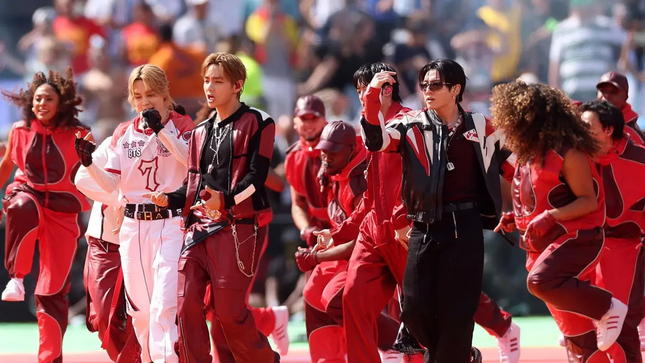 BTS Tampil Membara di FIFA World Cup 2026 Halftime Show, Seragam Merah Putih Hitam Jadi Sorotan