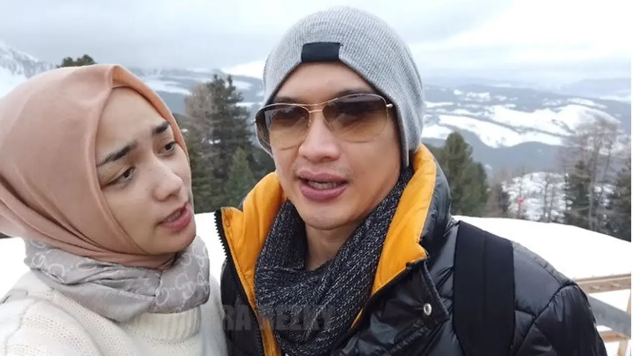7 Momen Seru Citra Kirana dan Rezky Aditya di Obereggen, Main Ski Bareng