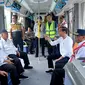 Presiden Joko Widodo atau Jokowi menjajal moda transportasi baru yang ramah lingkungan, autonomous rail transit (ART), atau Trem Otonom Nusantara di Ibu Kota Nusantara (IKN), Kalimantan Timur, Selasa (13/8/2024). (Foto: Muchlis Jr - Biro Pers Sekretariat Presiden).