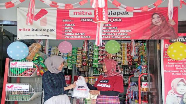 Mamah Dea, telah bergabung menjadi Mitra Bukalapak sejak 2018 (Foto: Bukalapak)
