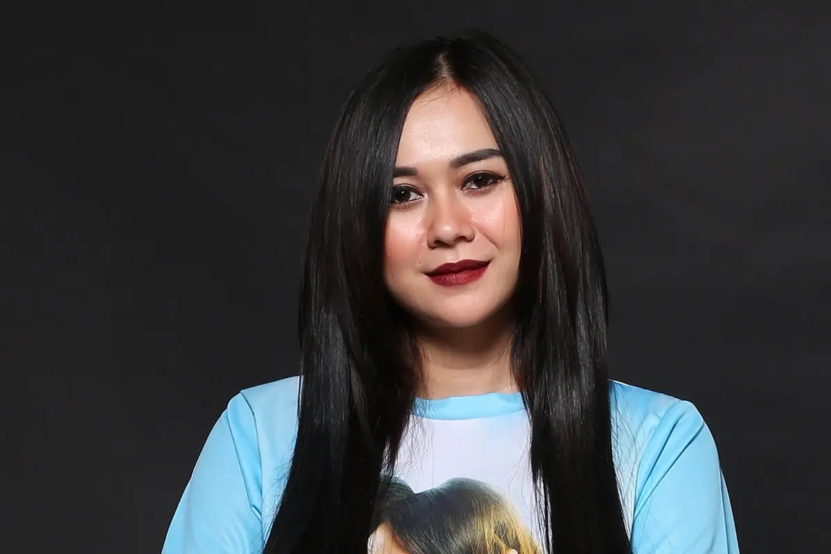[Bintang] Aura Kasih