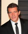 Memang usia hanya sebuah angka dan belajar bisa dilakukan kapan saja, seperti Antonio Banderas yang kembali ke sekolah di usia 55 tahun. (Bintang/EPA)
