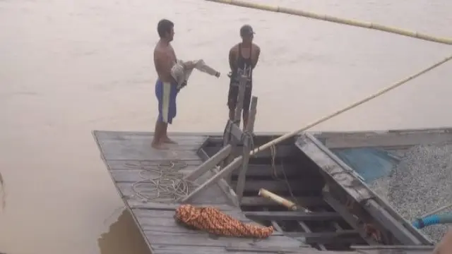 Penambang pasir yang menemukan bocah diterkam buaya di Sungai Indragiri.
