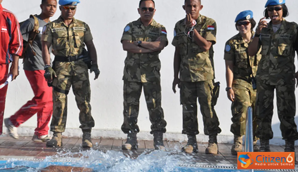 Citizen6, Lebanon: Tim perenang Indobatt Satgas Konga XXIII-F/UNIFIL harus puas mendapatkan dua Medali Perak dan dua Medali Perunggu dalam perlombaan renang Inter Kontingen tingkat UNIFIL. (Pengirim: Badarudin Bakri)
